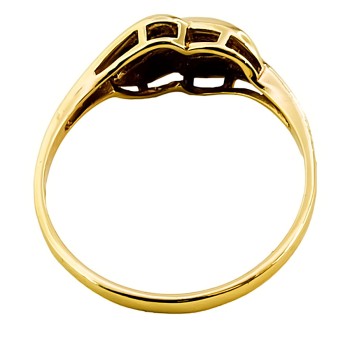 9ct gold 1.8g Ring size Q